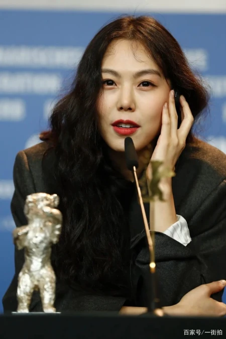 韩国顶级女神金敏喜，前男友都是韩国影帝，却喜欢上六旬老头
